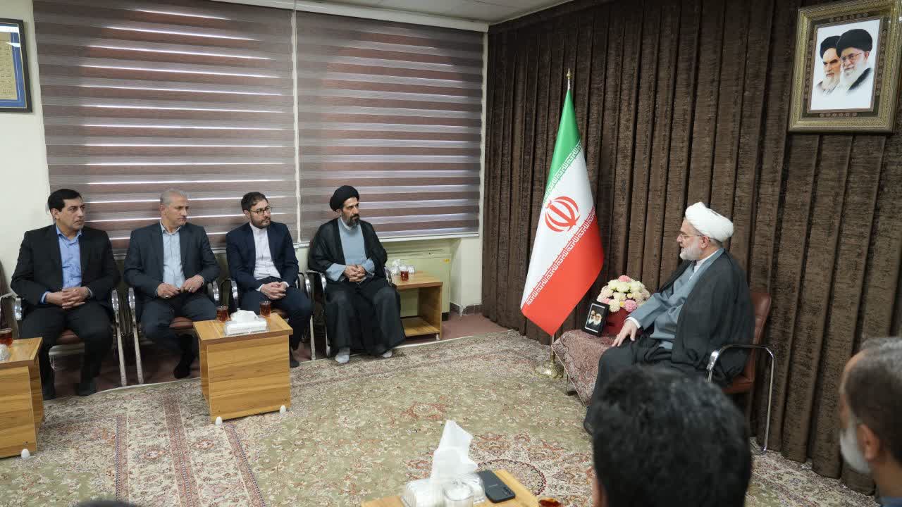 دیدار نوروزی رییس کل دادگستری کردستان با نماینده ولی فقیه