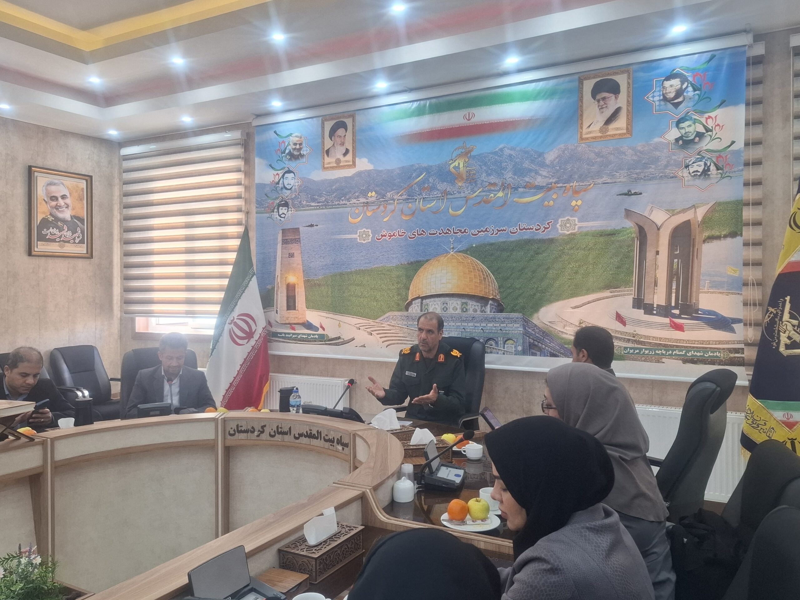 خبرنگاران چشم امید مستضعفان جهان هستند