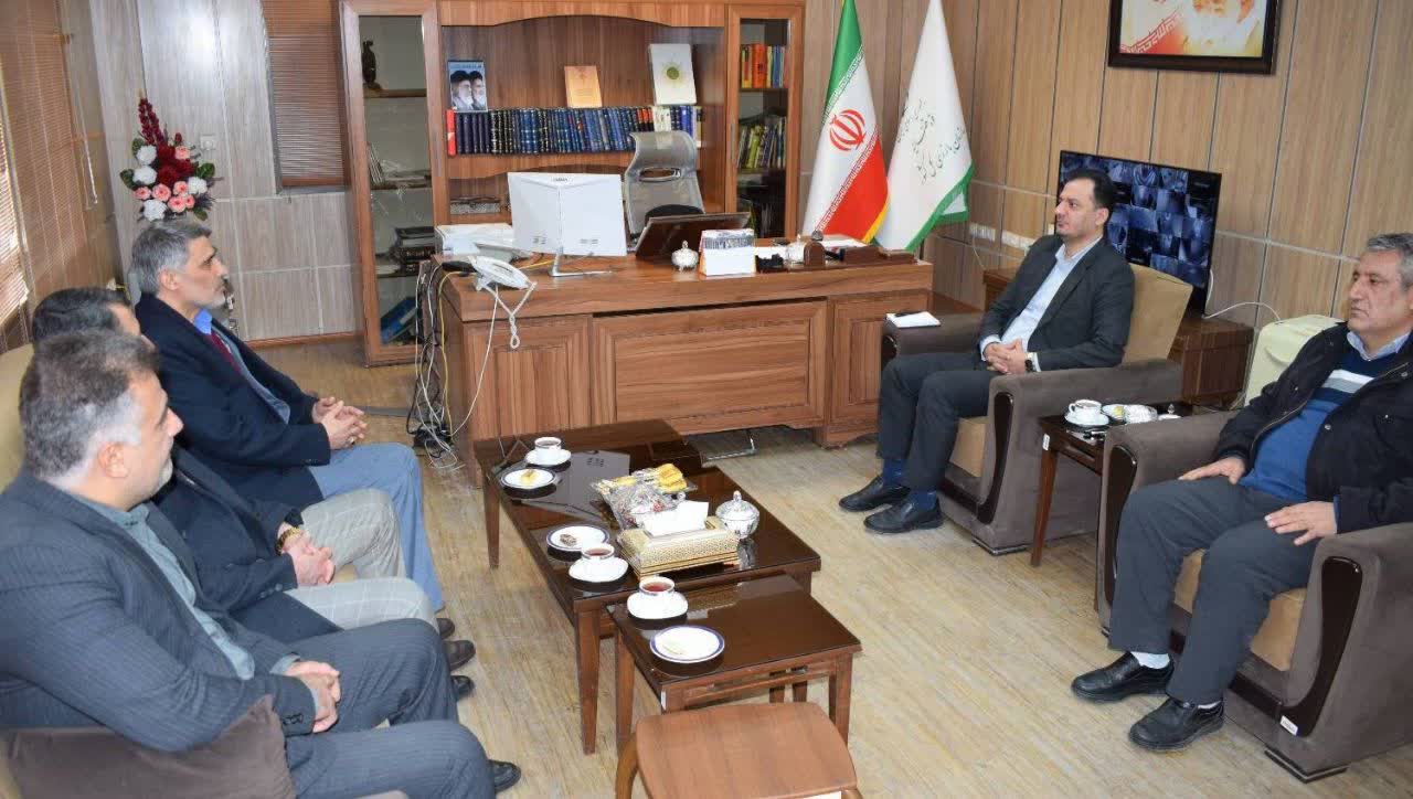 تأکید بازرس کل کردستان بر الزام دهیاران و بخشداران به اجرای کامل طرح جی‌نف