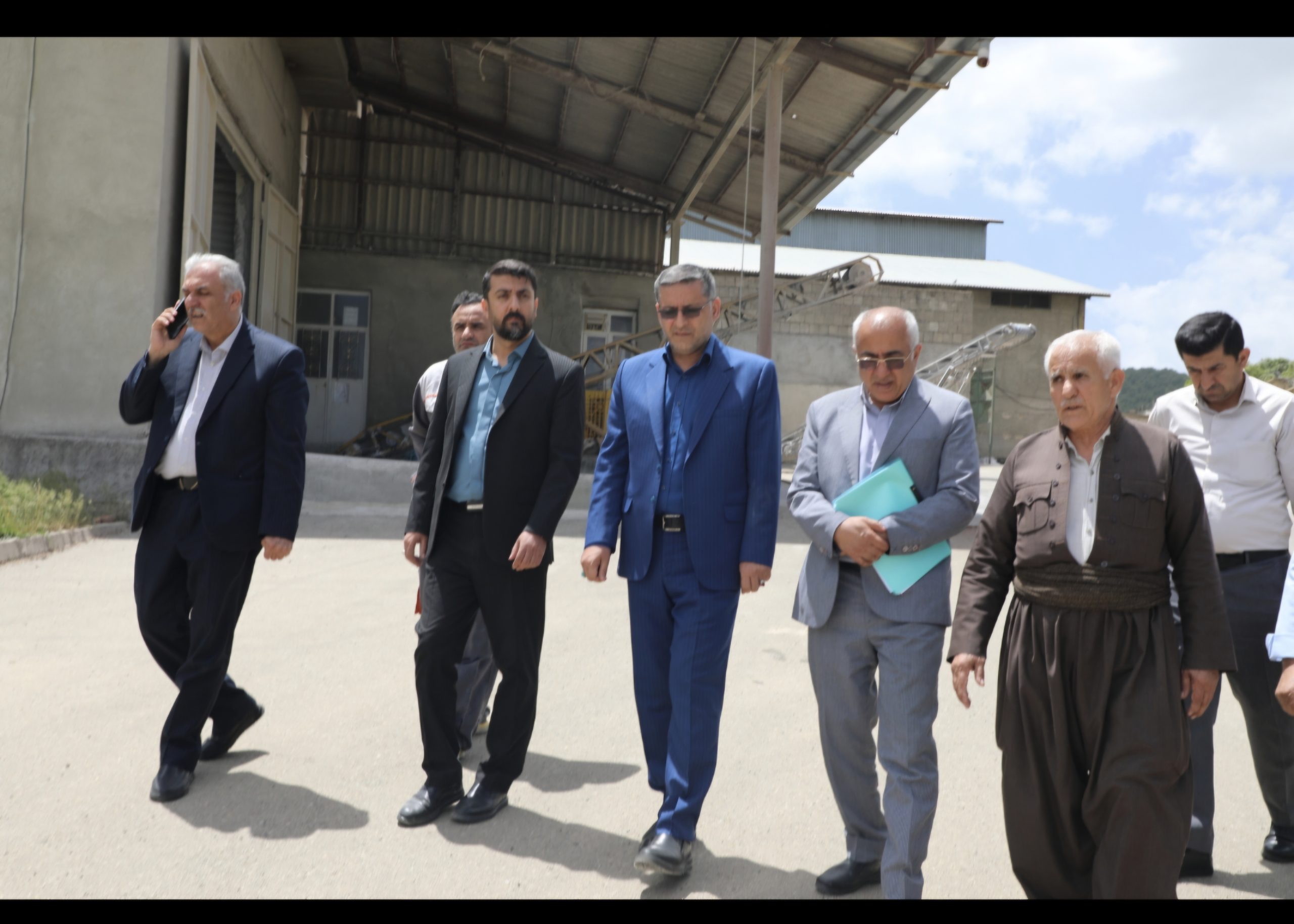 با گران‌فروشی در حوزه آرد و گونی بدون اغماض برخورد می‌کنیم