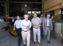 بازدید خبرنگاران از شرکت پیش تنیده؛ کیفیت پایین تیربرق عامل سقوط تیربرق در سقز