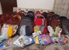 توزیع ۶۲۰ بسته تحصیلی میان دانش‌آموزان خانواده‌های زندانیان کردستان